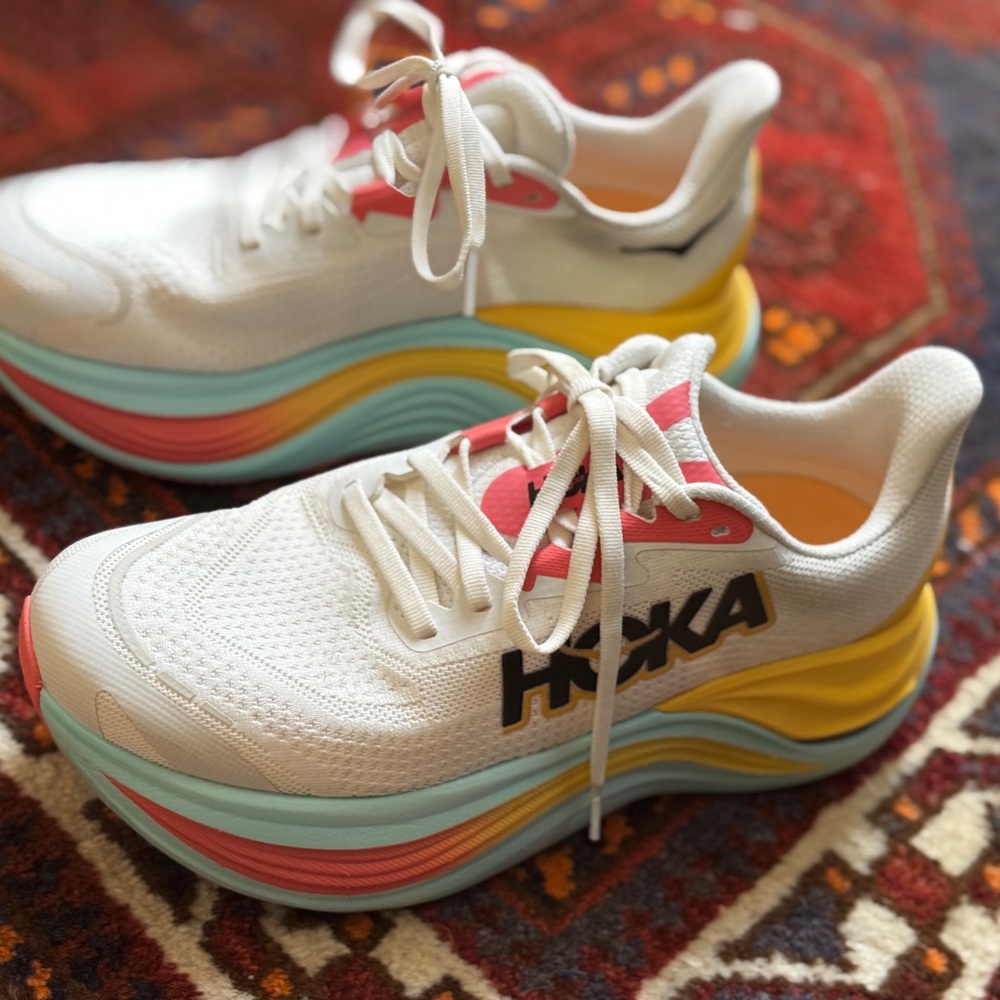 Hoka Skyward X **Like-New Condition**
Style: Blanc De Blanc/Swim Day
